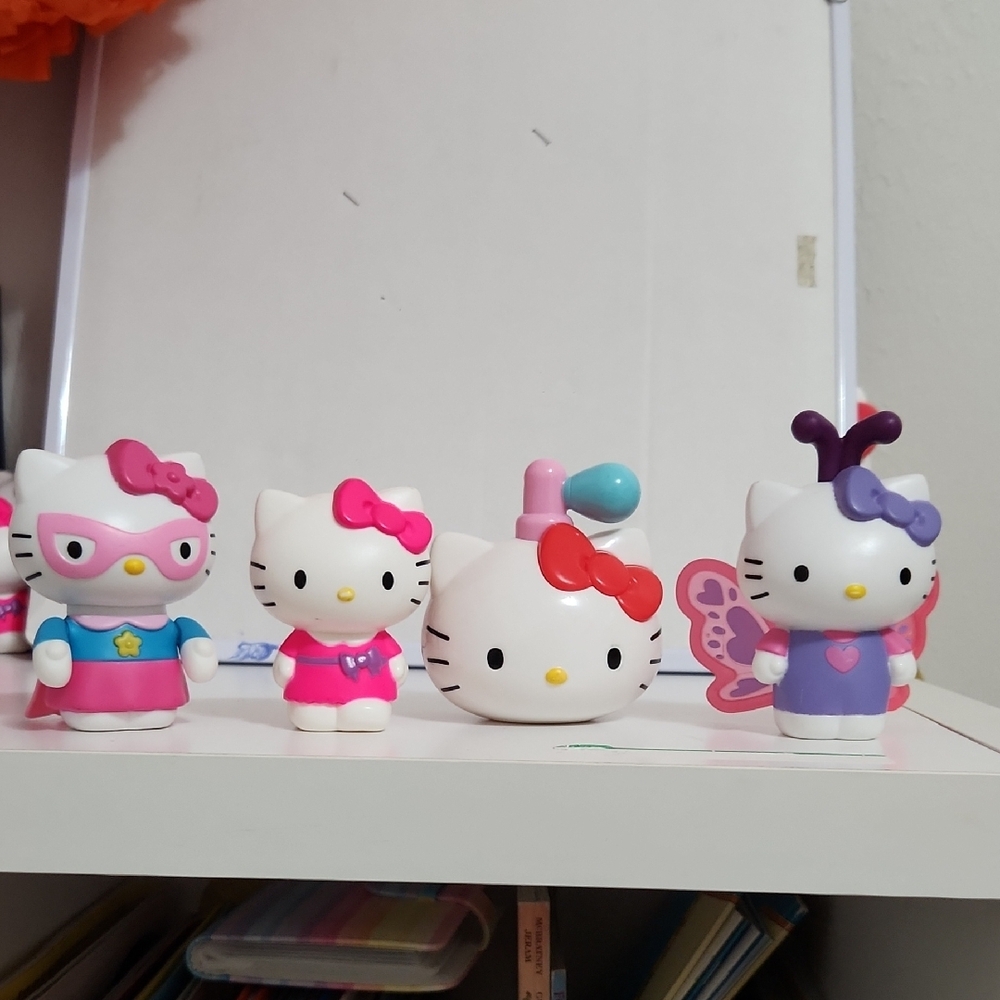 Hello Kitty Figurine Set - Pink, Purple, White